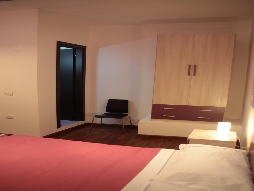 B&B Κοσέντζα Δωμάτιο φωτογραφία